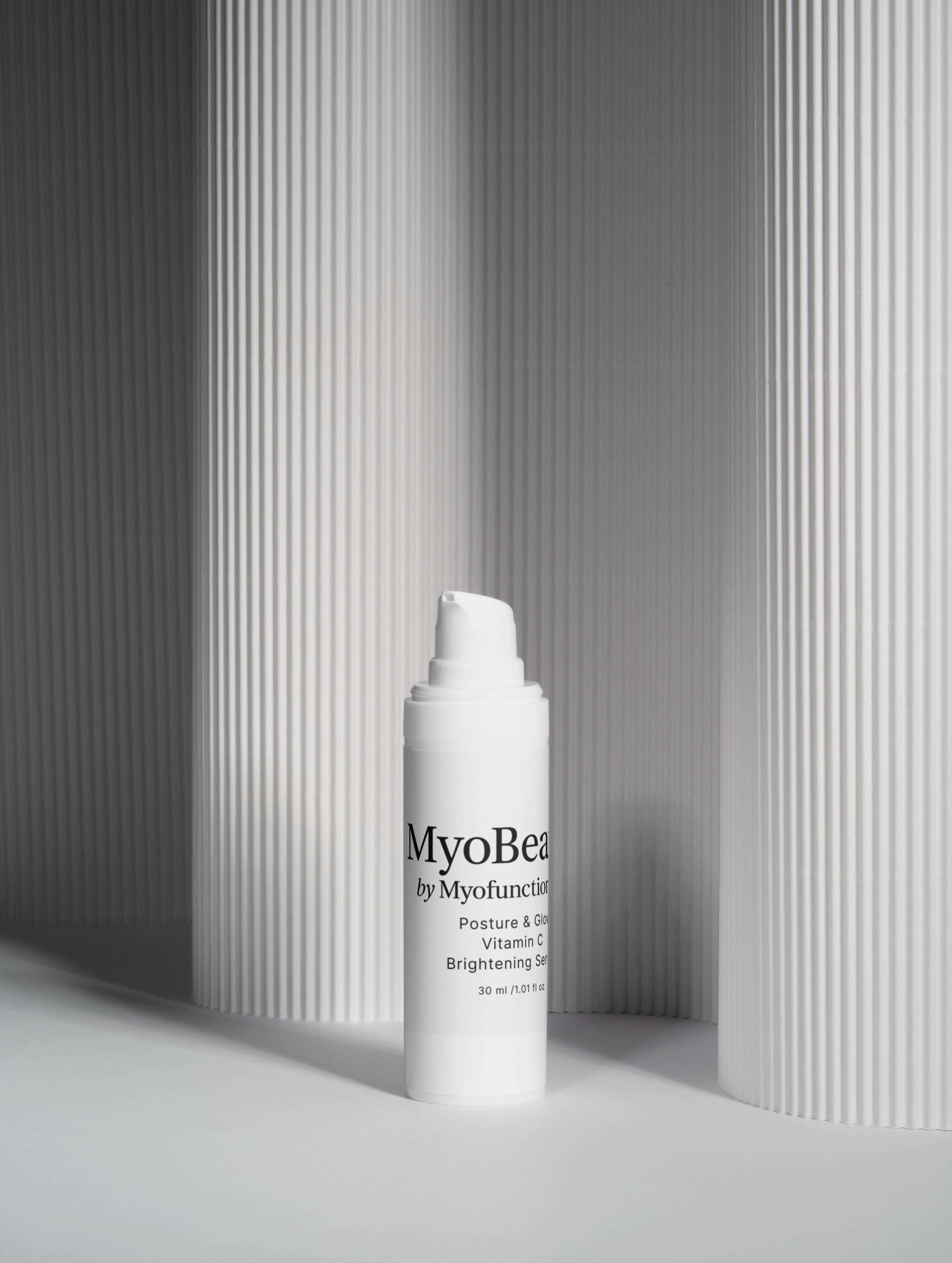 Posture & Glow Vitamin C Brightening Serum Volume 30 ml /1.01 fl oz